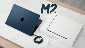 MacBook Air M2 – 256GB SSD / 8GB RAM
